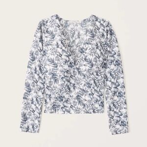Abercrombie & Fitch‎ NWT Floral Print Long Sleeve Top - small